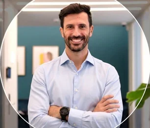 Carlos Álvarez