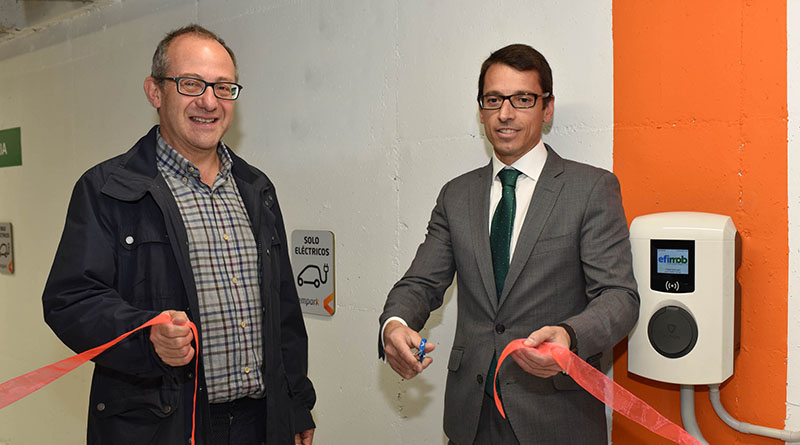 El Ayuntamiento inauguró los nuevos puntos de carga para vehículos eléctricos en el parking de Colón