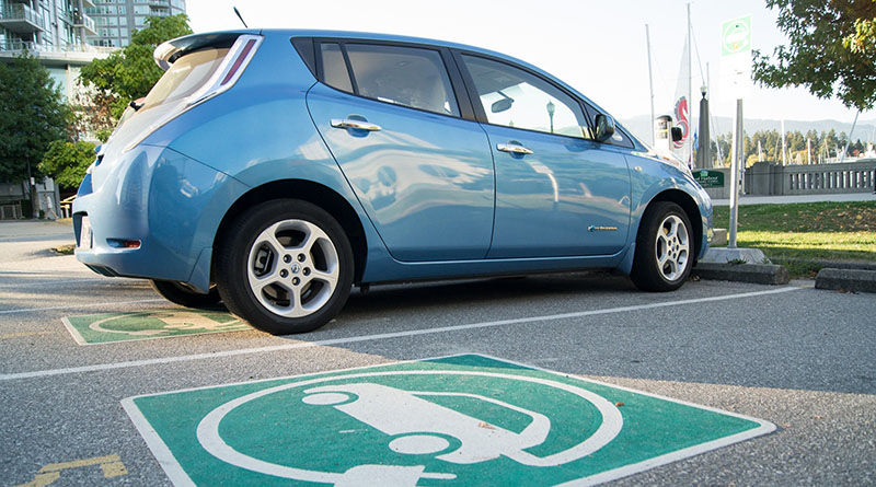 Las matriculaciones de vehículos eléctricos puros cayeron más de un 47% en febrero