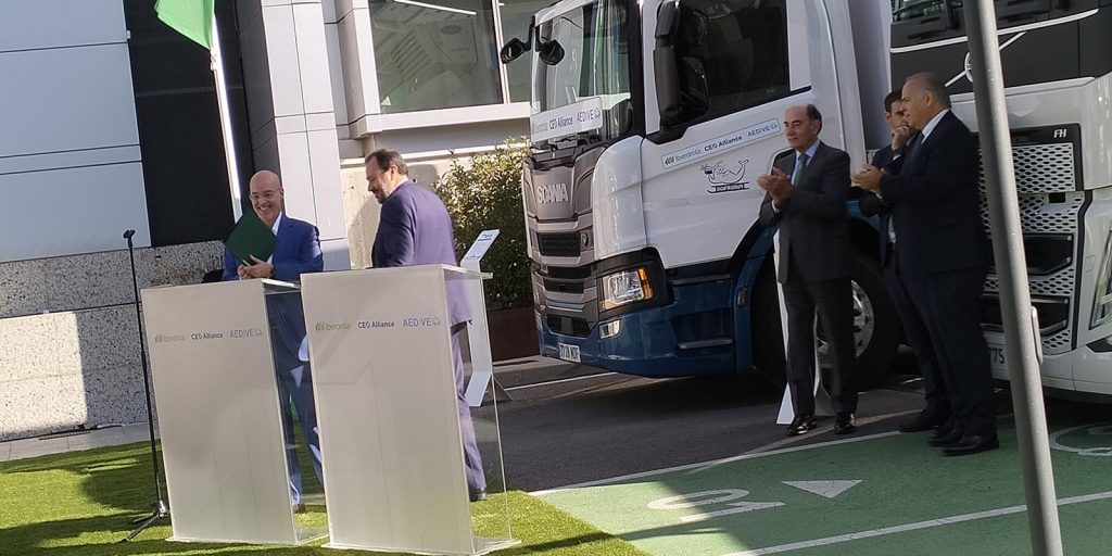 AEDIVE gestionará una plataforma para impulsar la electrificación del transporte pesado en España