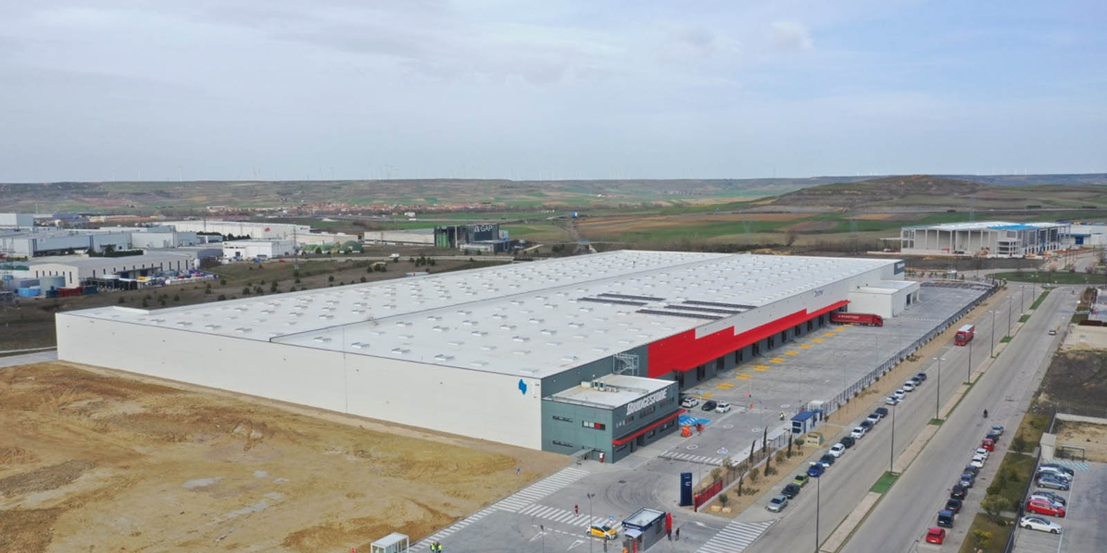 Bridgestone inaugura un nuevo centro logístico de alta capacidad en Burgos